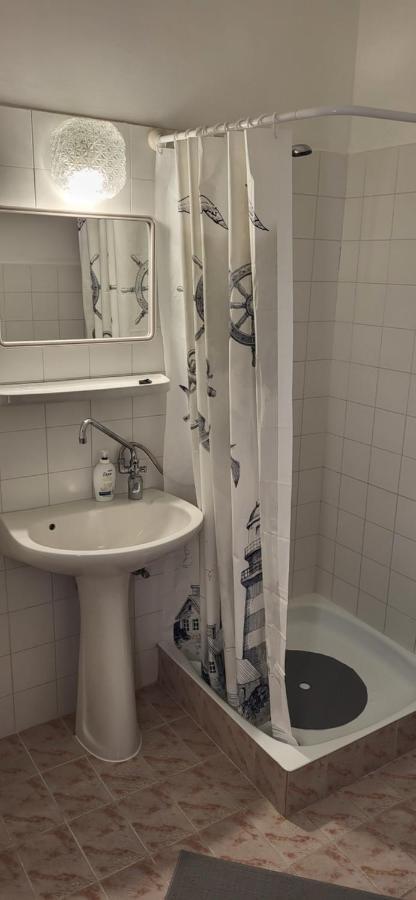 Aniiza Apartman Orvenyes Luaran gambar